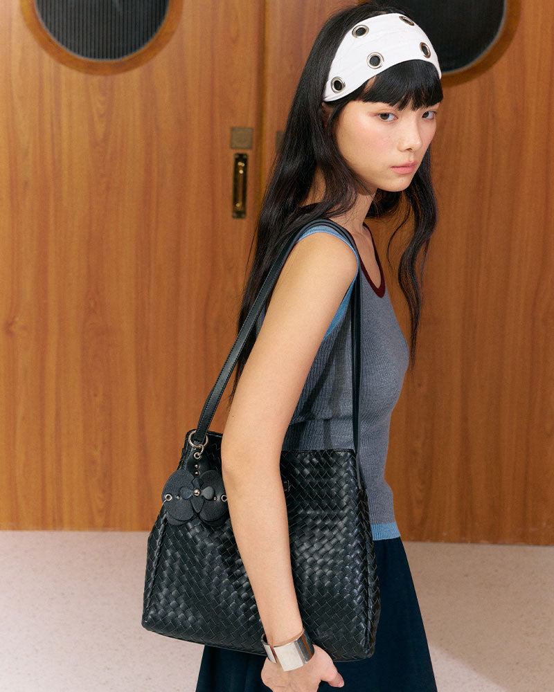 Romantic Decoding Woven Tote Bag Middle
