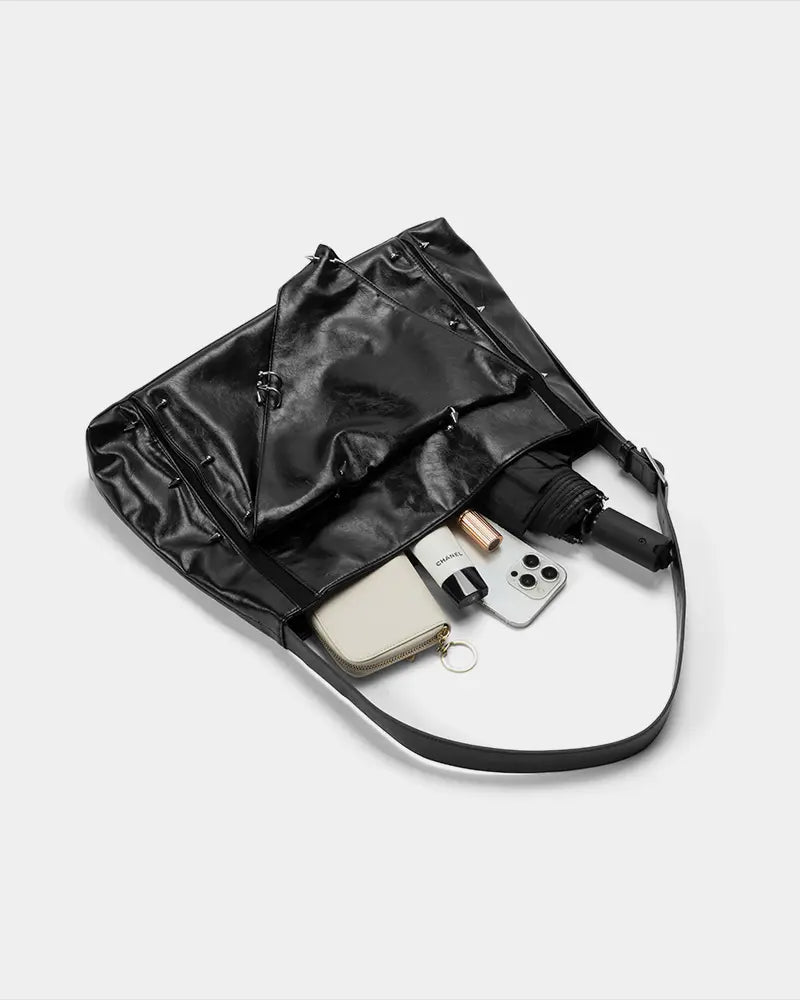 Lace bag with a fold-over flap